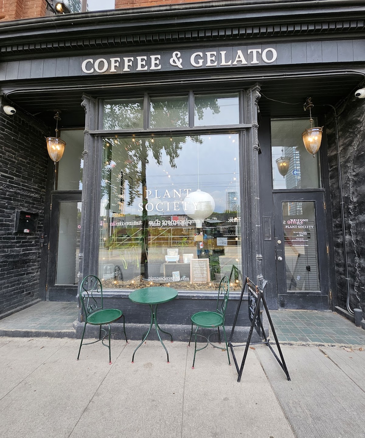 Front entrance of Moss Park Espresso